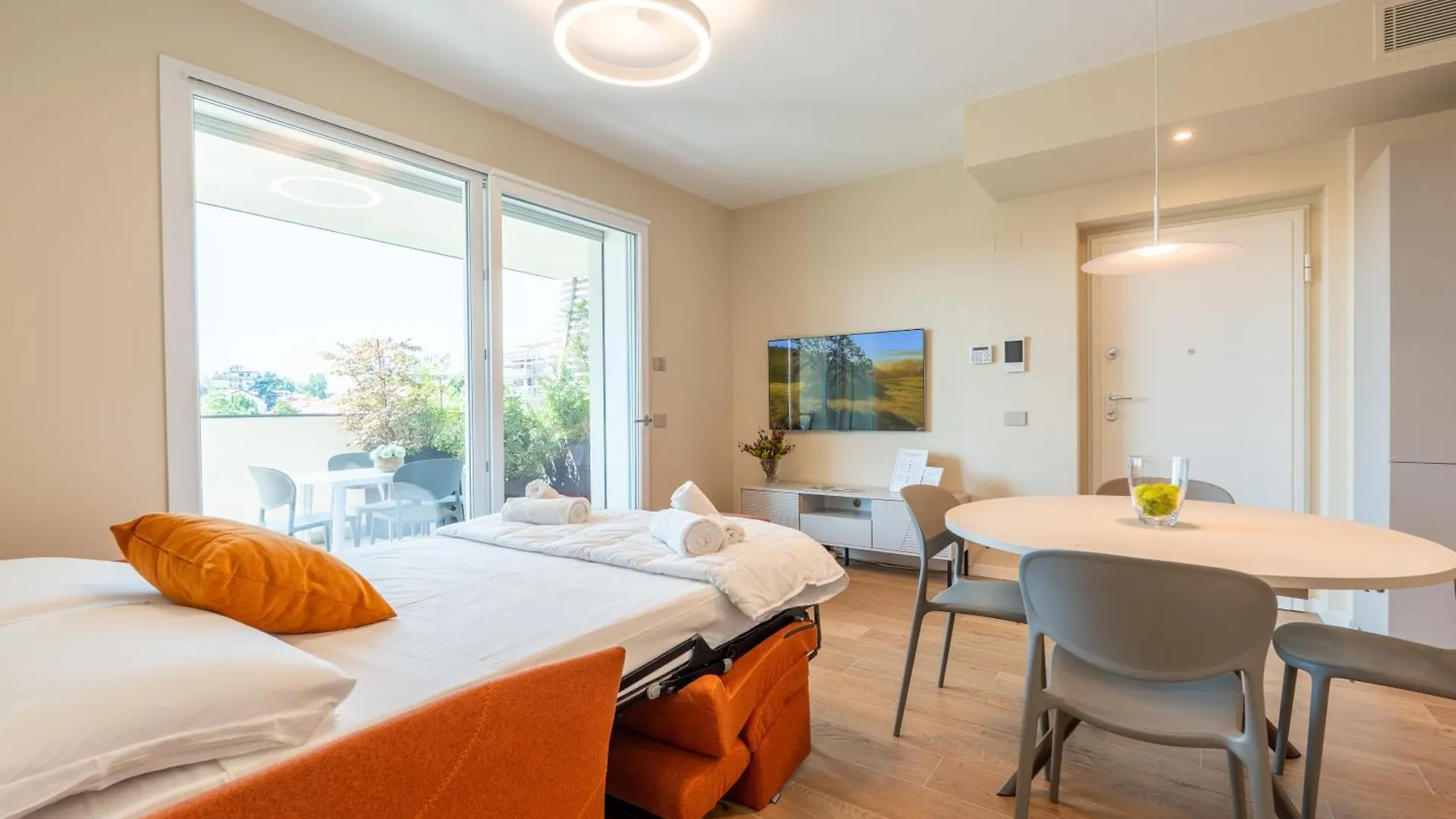 Light Garden-Luxury Apartment With Private Parking Μόνζα