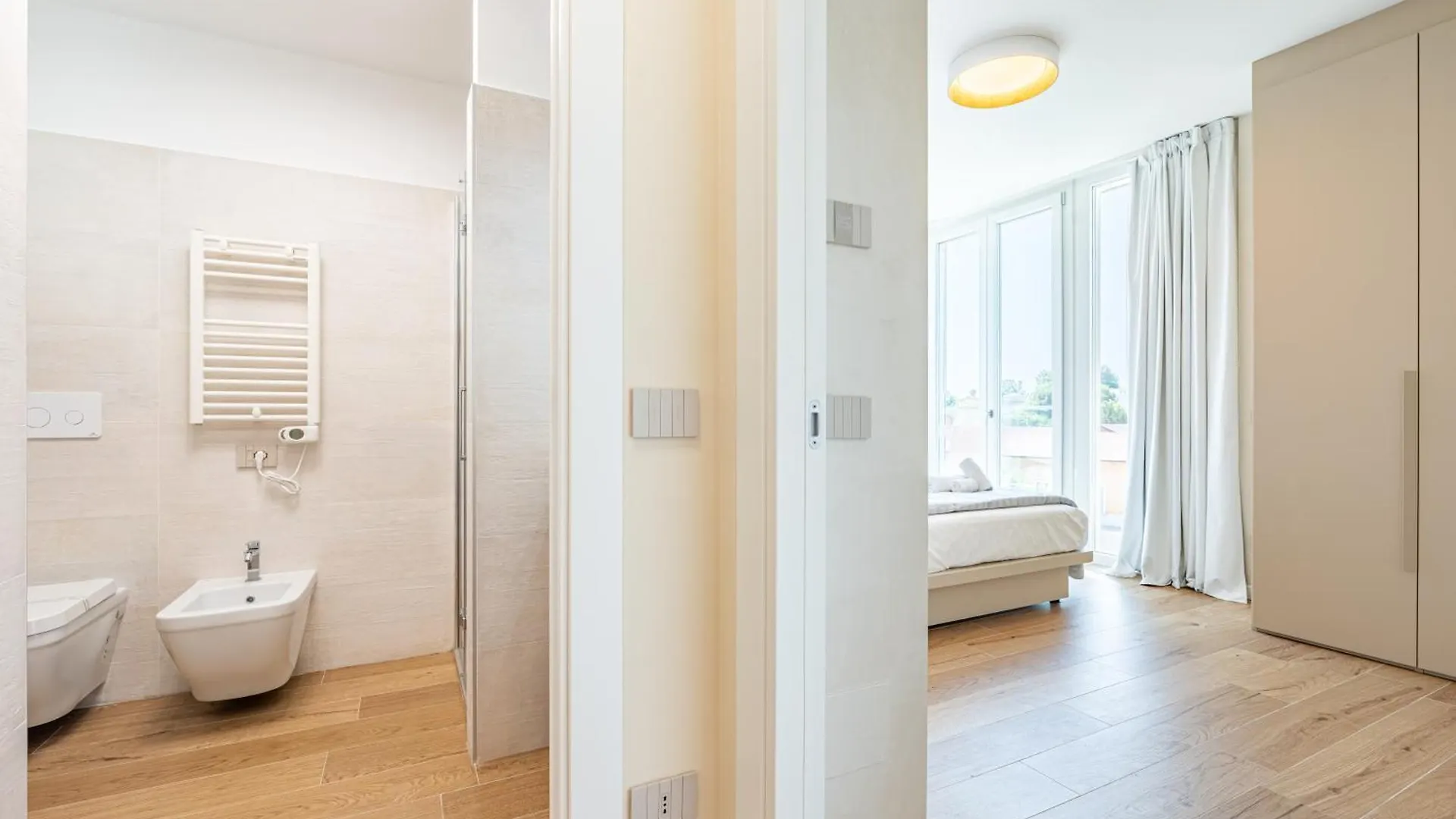 Light Garden-Luxury Apartment With Private Parking Μόνζα 0*,