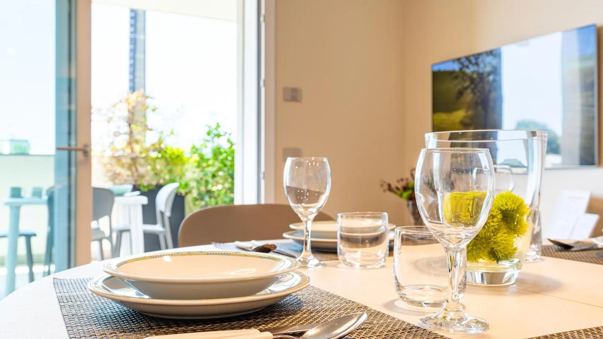 Light Garden-Luxury Apartment With Private Parking Μόνζα Ιταλία